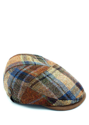Visera de la marca Beirets. Confeccionada 100% en lana. Dibujo de cuadros tipo escocés, rematada con una original visera marrón. Descripción Visera de la marca Beirets. Confeccionada 100% en lana. Dibujo de cuadros tipo escocés, rematada con una original visera marrón.